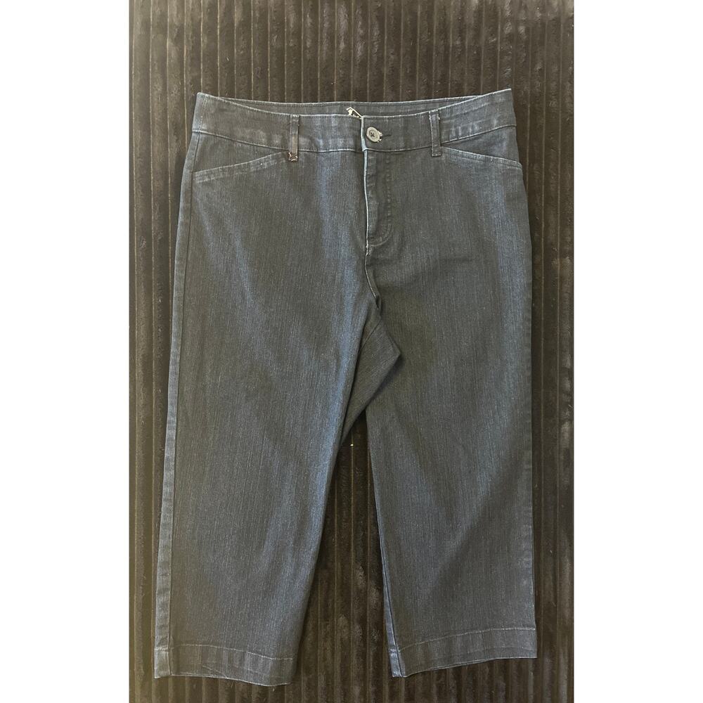 St. Johns Bay Womens Fashion Dark Capris SZ 6